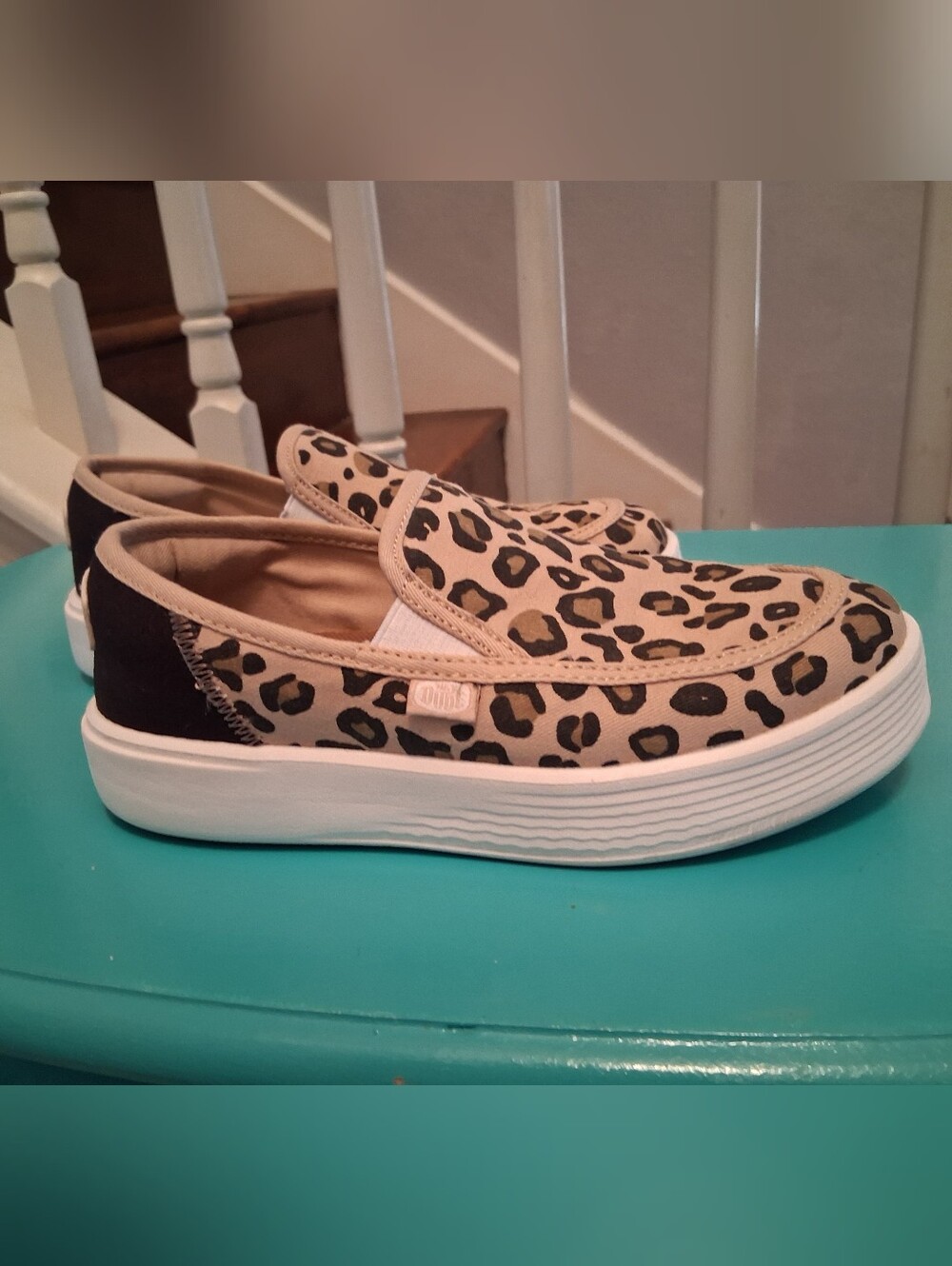 WMS Slip-On Sneakers in Leopard Print - Tan/Black